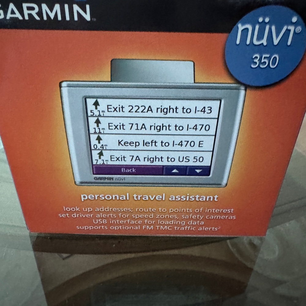 Garmin Silver GPS Navigation System - Picture 4 of 5
